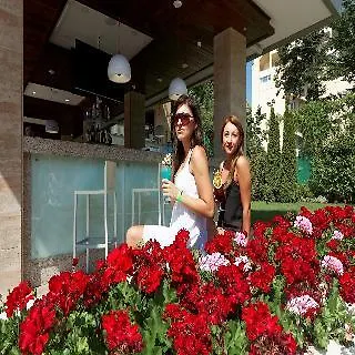 Ośrodek wypoczynkowy Elena 4*